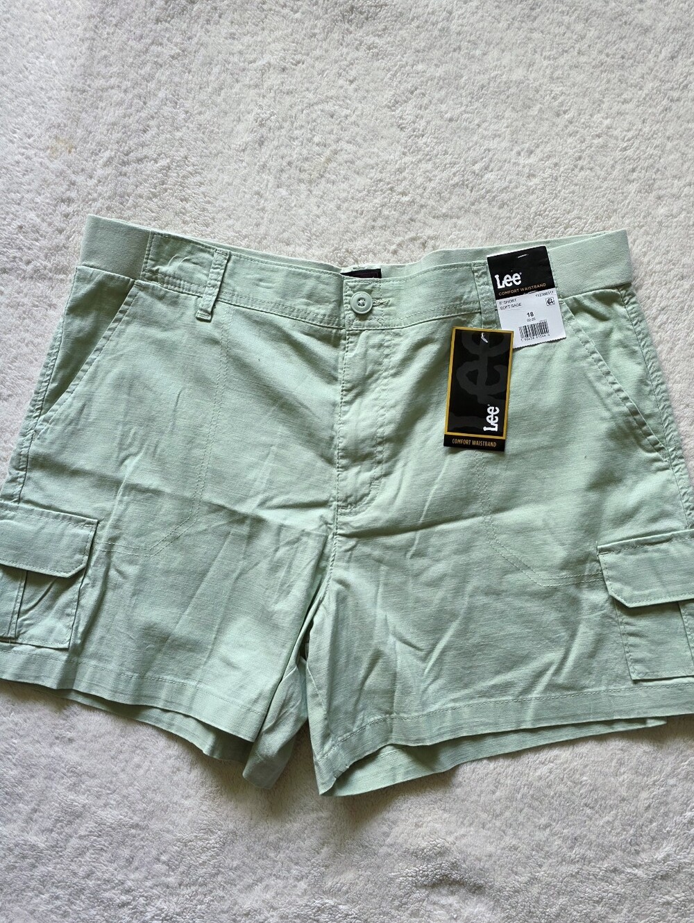 New Lee Women's Comfort Waist 5" summer soft sage cotton Cargo Shorts, Size XXL - Picture 4 of 12
